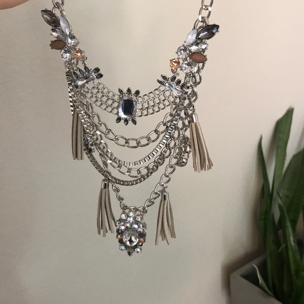 Beautiful silver necklace 💛 only $5